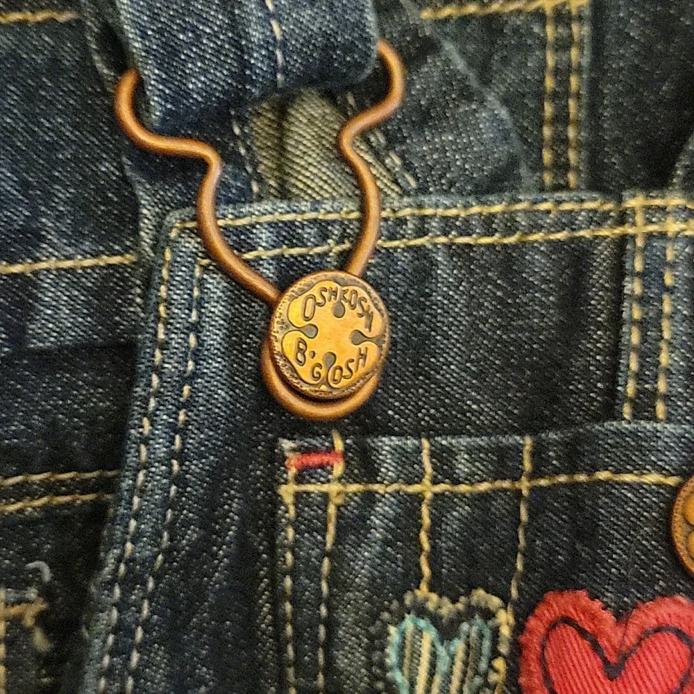 OshKosh B’gosh Girl Embroidery Denium Blue Overalls Hearts Country Farm 6 Months